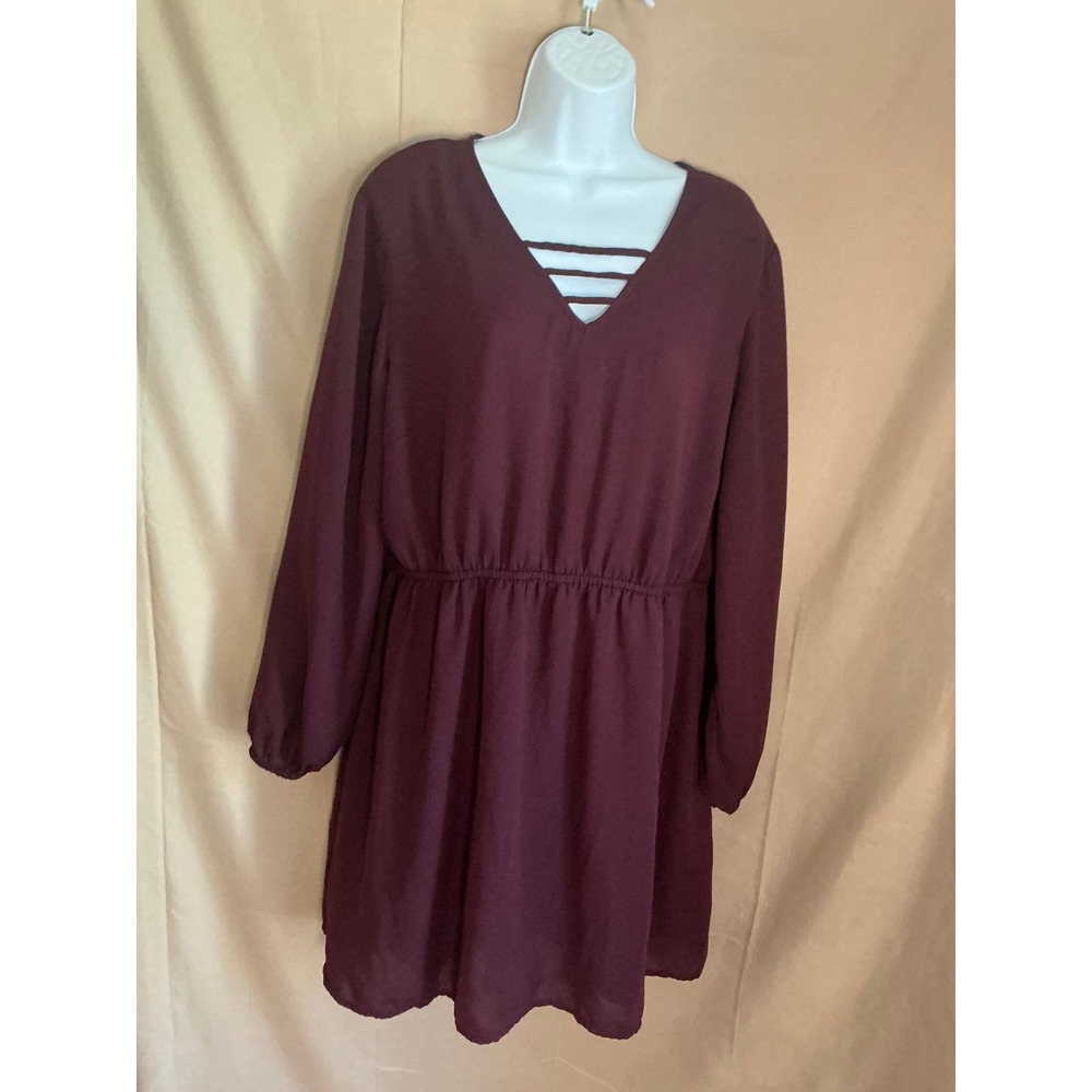 Maurices Long Sleeve Dress Womens L Burgundy Excellent Strappy V-Neck Chiffon
